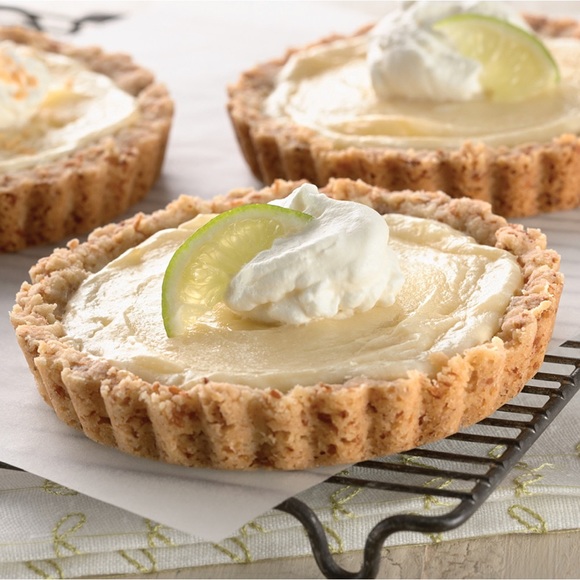 Fluted Non-Stick Individual 4.75” Tart/Quiche Pans w/Removable Bottom, set of 6 - Picture 8 of 12